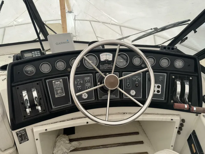 Slide: The Image of Carver Yachts Mariner 3297 1990 - 3