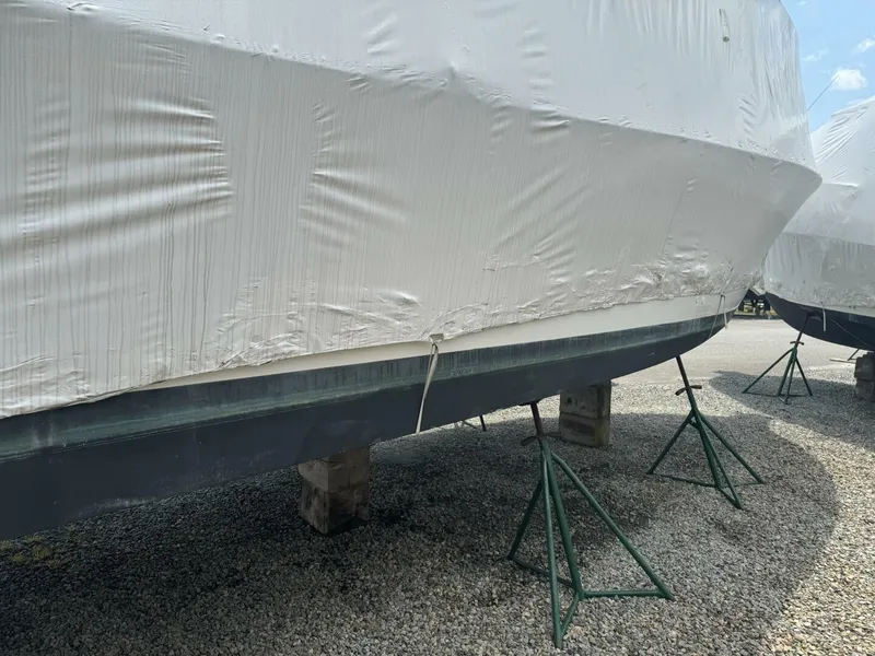 Slide: The Image of Carver Yachts Mariner 3297 1990 - 33