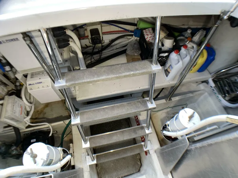 Slide: The Image of Carver Yachts 56 Voyager 2006 - 24