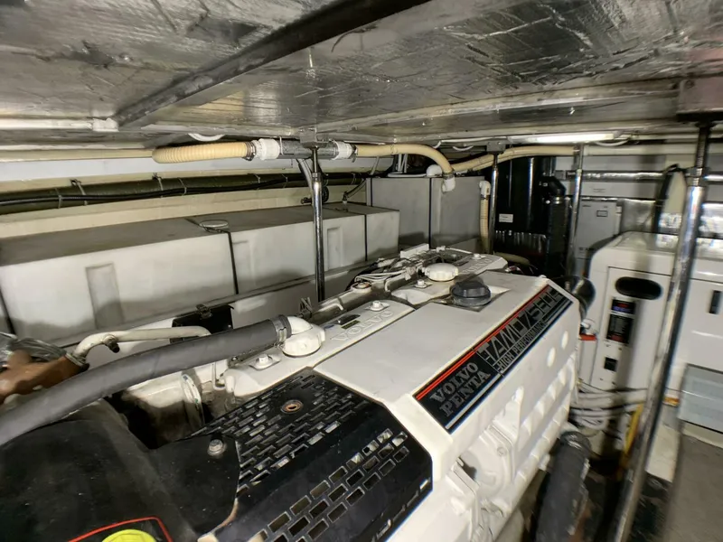 Slide: The Image of Carver Yachts 56 Voyager 2006 - 32