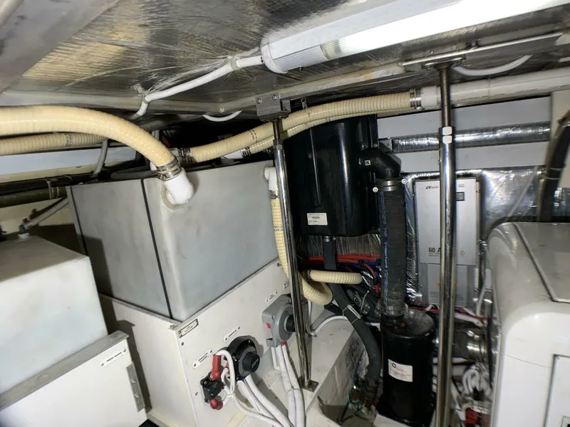 Slide: The Image of Carver Yachts 56 Voyager 2006 - 36