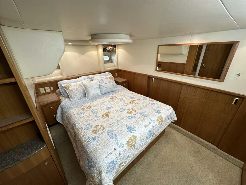 Slide: The Image of Bayliner 5288 2000 - 29
