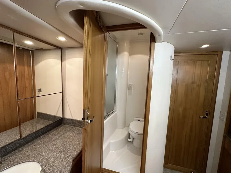 Slide: The Image of Bayliner 5288 2000 - 32