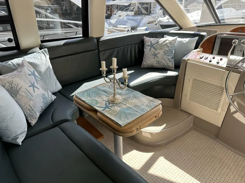 Slide: The Image of Bayliner 5288 2000 - 40