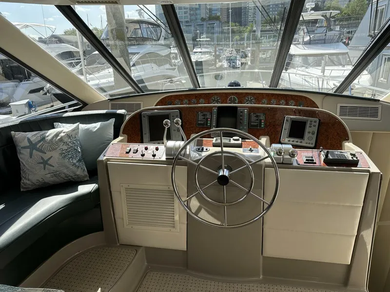 Slide: The Image of Bayliner 5288 2000 - 41