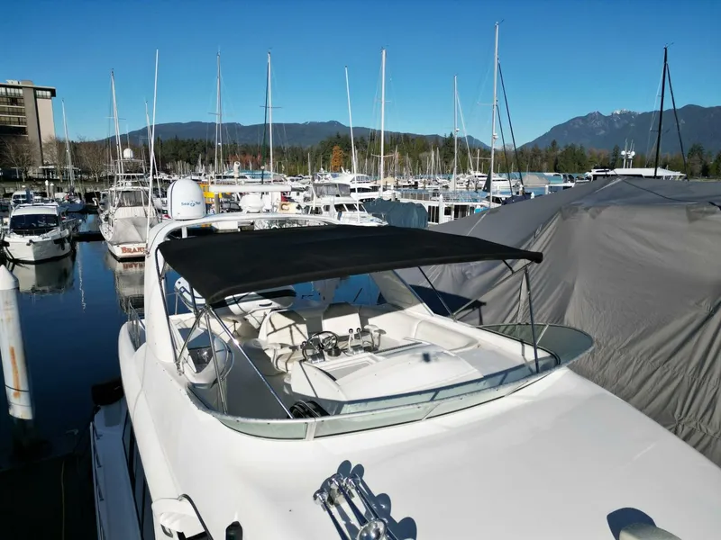 Slide: The Image of Bayliner 5288 2000 - 9