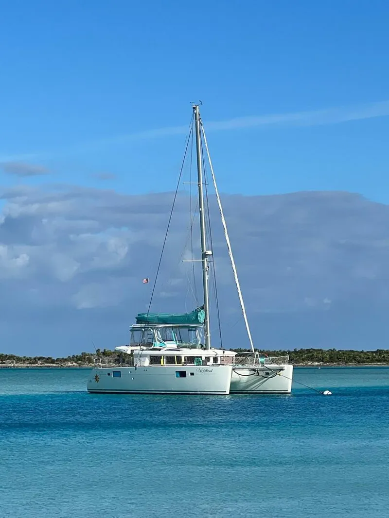The Image of Lagoon 450F 2015 - 0