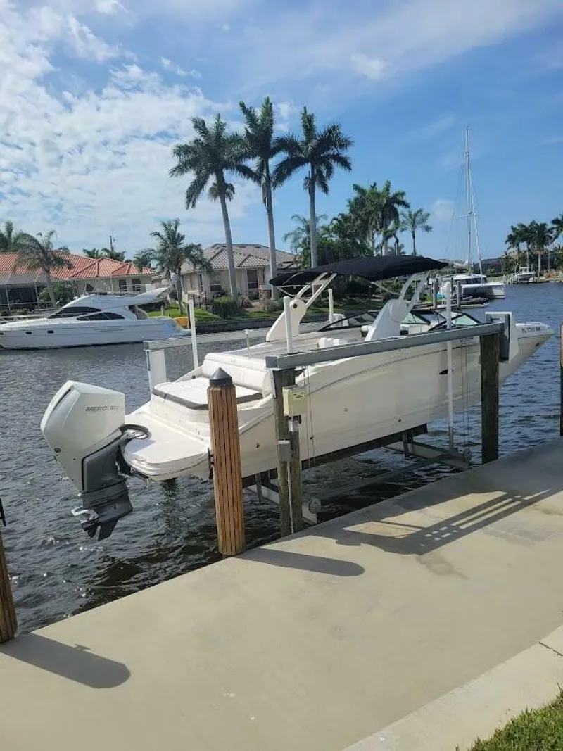 Slide: The Image of Sea Ray SDX 270 Outboard 2019 - 2