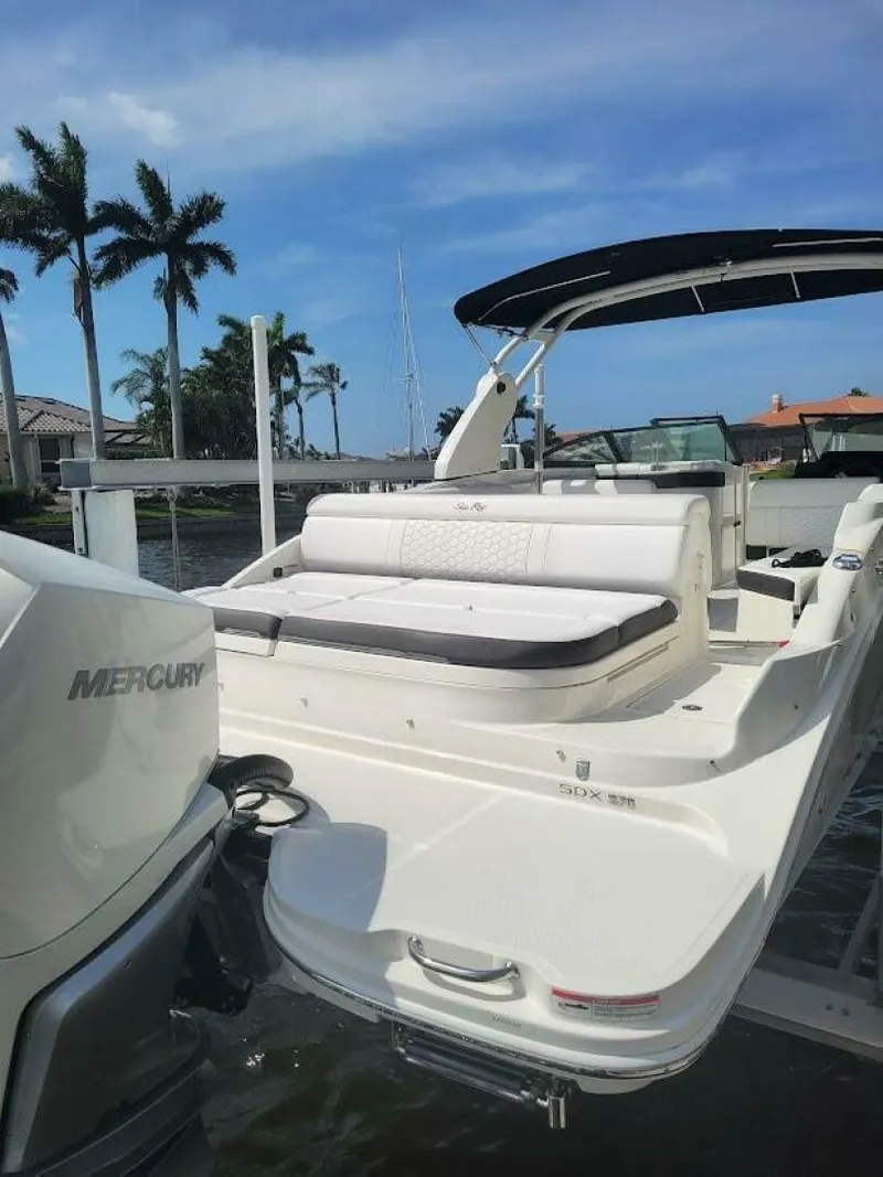 Slide: The Image of Sea Ray SDX 270 Outboard 2019 - 3
