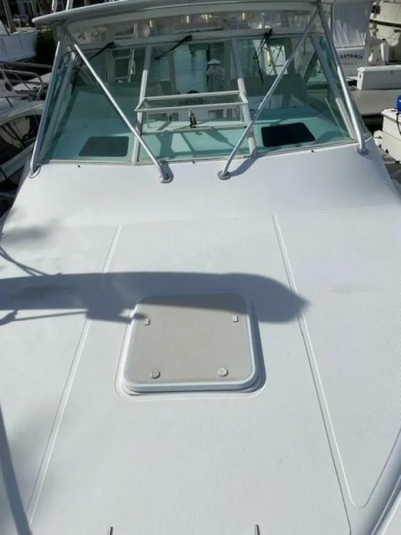 Slide: The Image of Cabo 35 Express 2000 - 41
