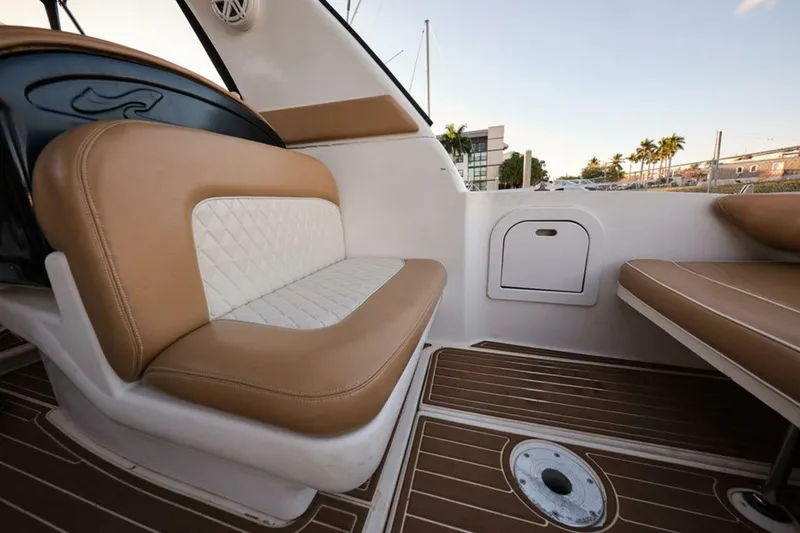 Slide: The Image of Sea Ray 290 Sundancer 1997 - 10
