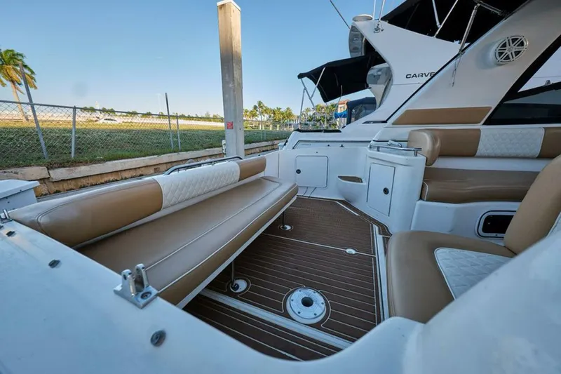 Slide: The Image of Sea Ray 290 Sundancer 1997 - 11