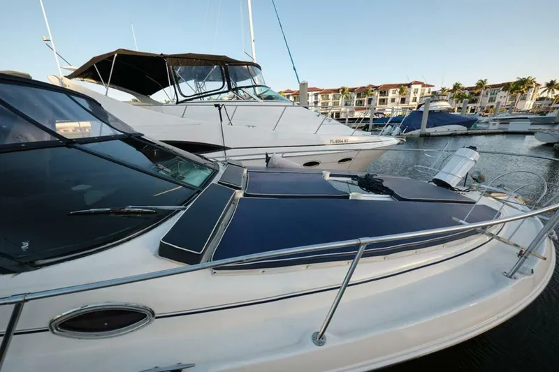 Slide: The Image of Sea Ray 290 Sundancer 1997 - 5
