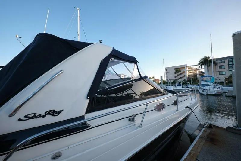 Slide: The Image of Sea Ray 290 Sundancer 1997 - 6