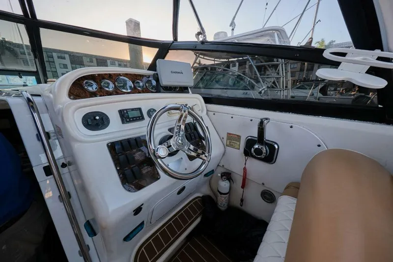 Slide: The Image of Sea Ray 290 Sundancer 1997 - 8