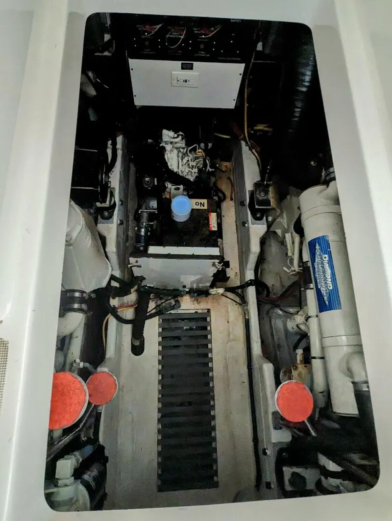 Slide: The Image of Tiara 4000 Express 2003 - 19