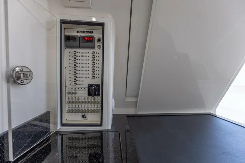 Slide: The Image of Contender 39 FA 2021 - 59