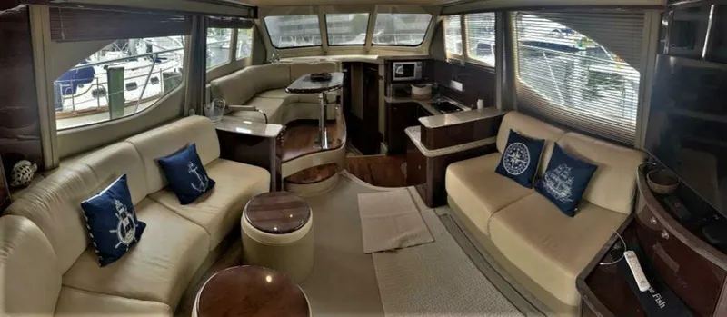 Slide: The Image of Sea Ray 520 Sedan Bridge 2007 - 21