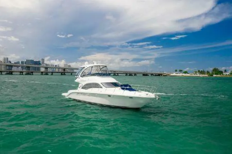 Slide: The Image of Sea Ray 520 Sedan Bridge 2007 - 8