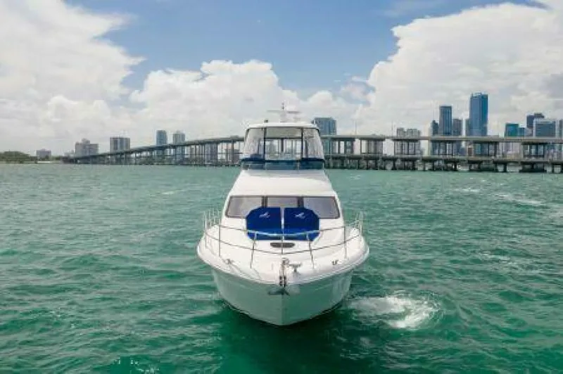 Slide: The Image of Sea Ray 520 Sedan Bridge 2007 - 9
