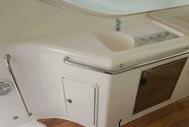 Slide: The Image of Riviera 47 Enclosed Flybridge Series II 2009 - 44