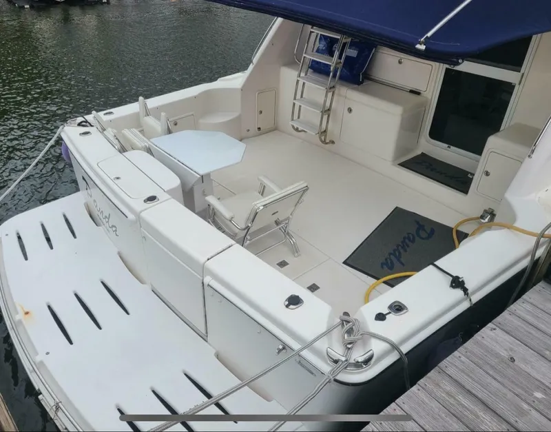 Slide: The Image of Riviera 47 Enclosed Flybridge Series II 2009 - 48