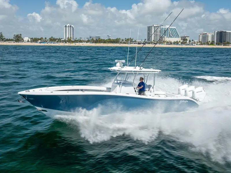 The Image of Yellowfin 34 Offshore 2025 - 0