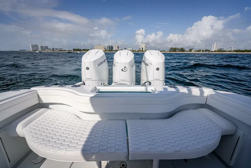 Slide: The Image of Yellowfin 34 Offshore 2025 - 19