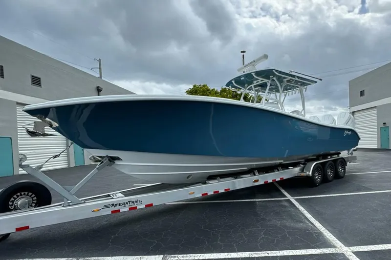 Slide: The Image of Yellowfin 34 Offshore 2025 - 6