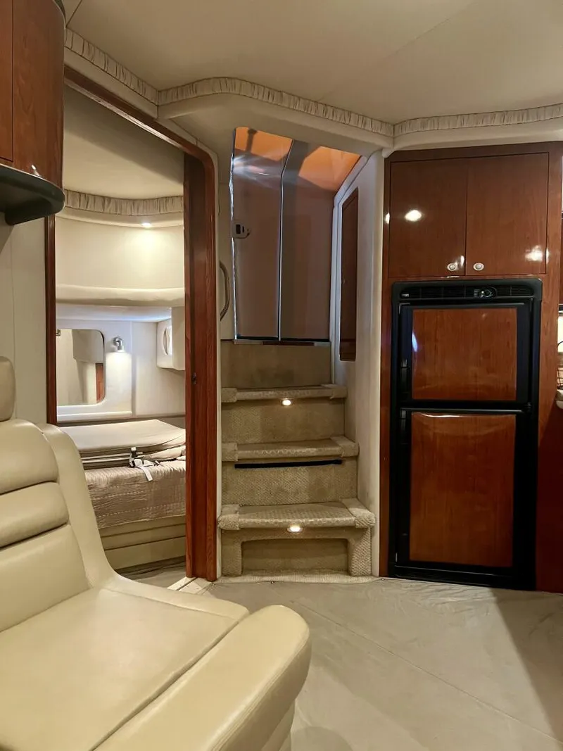 Slide: The Image of Sea Ray 46 Sundancer 2004 - 11