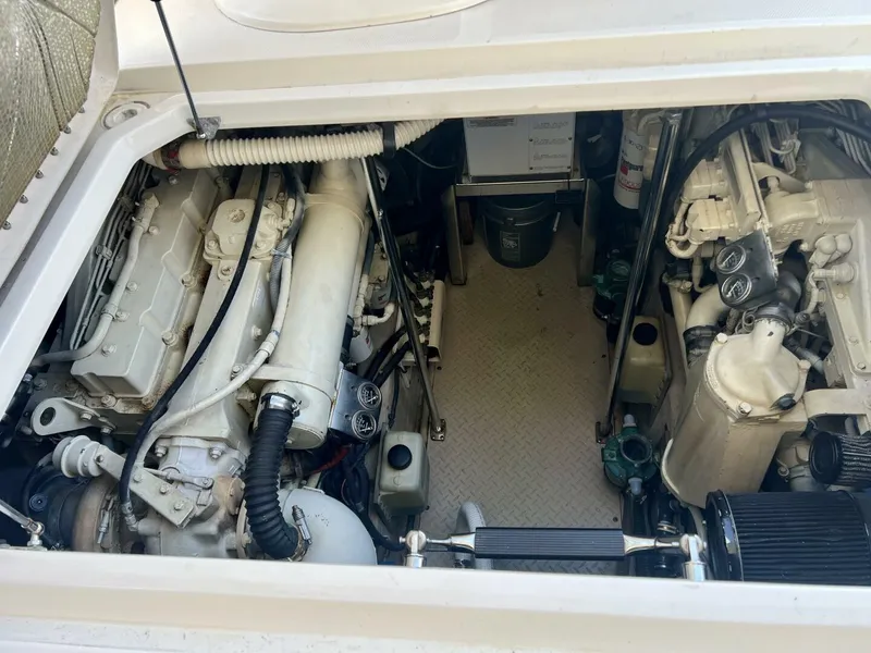 Slide: The Image of Sea Ray 46 Sundancer 2004 - 5