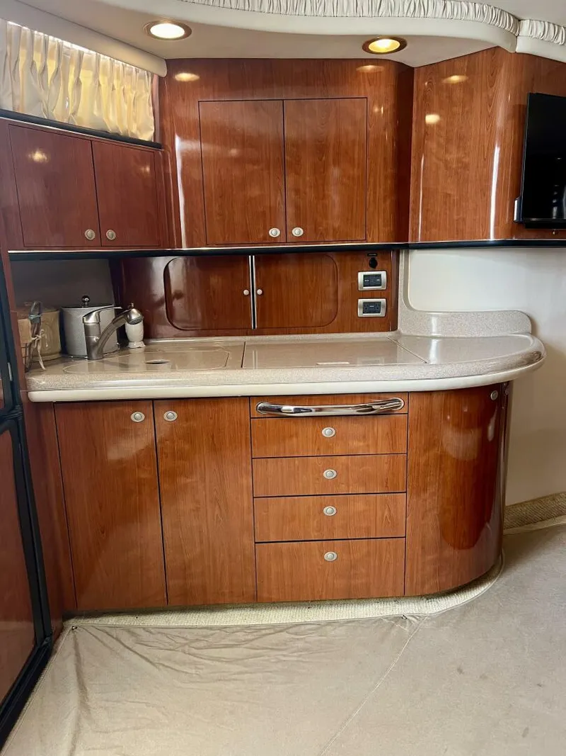 Slide: The Image of Sea Ray 46 Sundancer 2004 - 6
