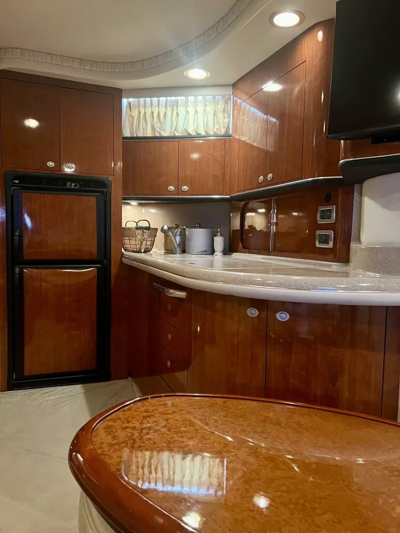 Slide: The Image of Sea Ray 46 Sundancer 2004 - 7