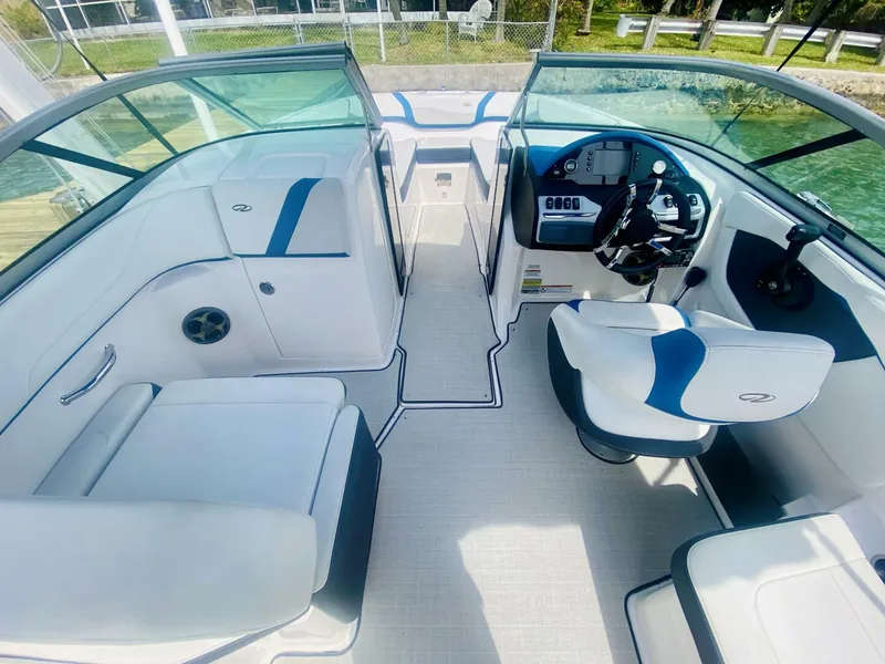 Slide: The Image of Regal 22 Fasdeck 2016 - 25
