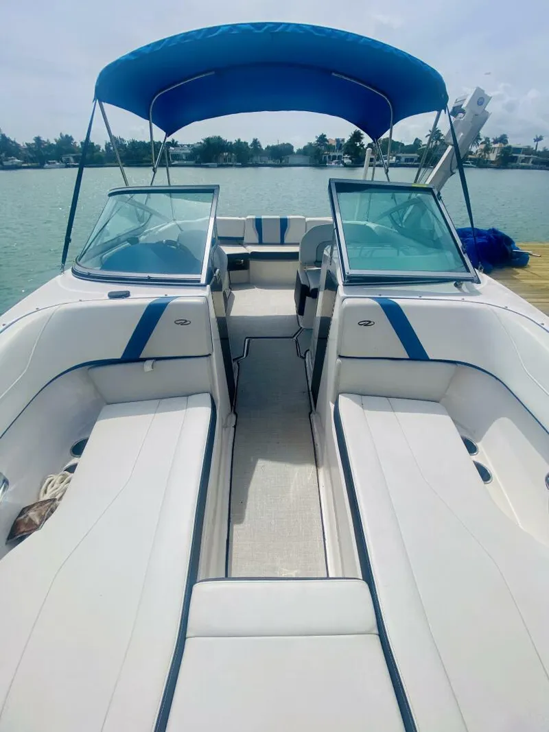 Slide: The Image of Regal 22 Fasdeck 2016 - 32