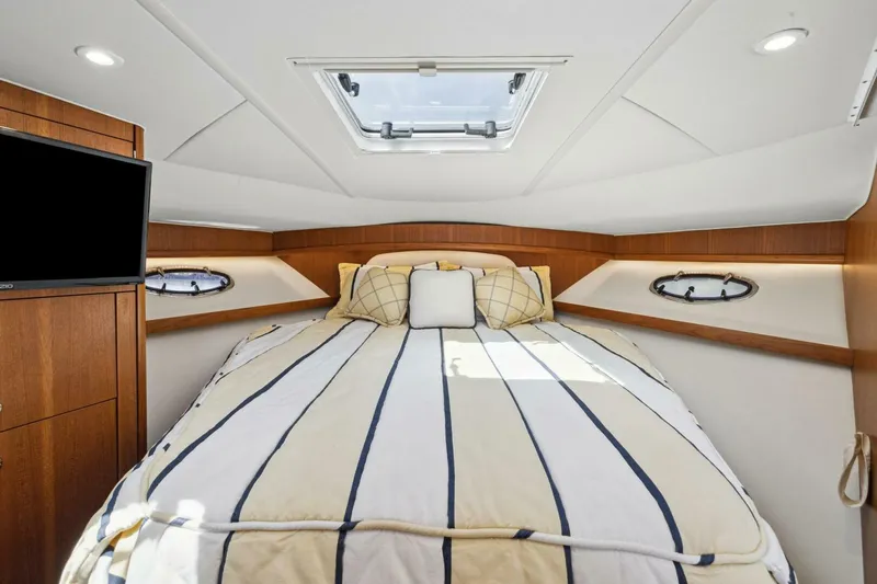 Slide: The Image of Tiara 3200 Open 2006 - 21