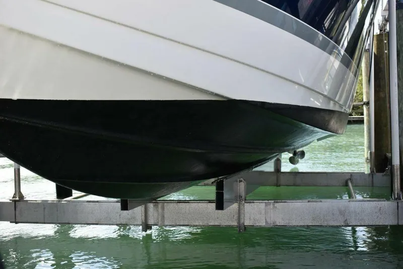 Slide: The Image of Formula 37 Performance Cruiser 2005 - 59