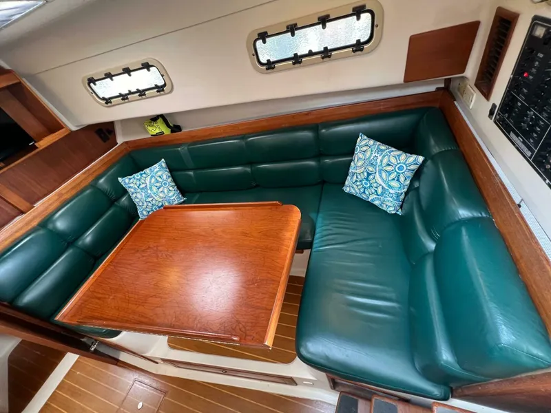 Slide: The Image of Mainship Pilot 34 2000 - 12