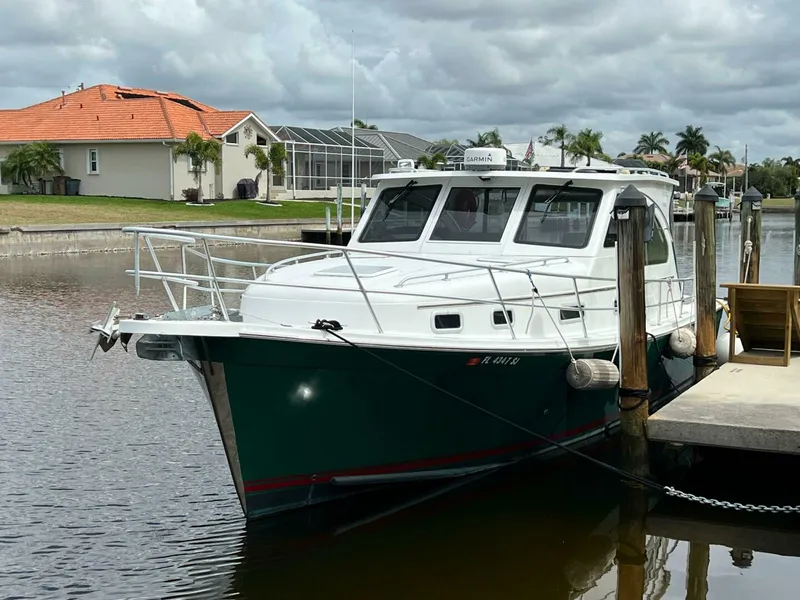 Slide: The Image of Mainship Pilot 34 2000 - 2