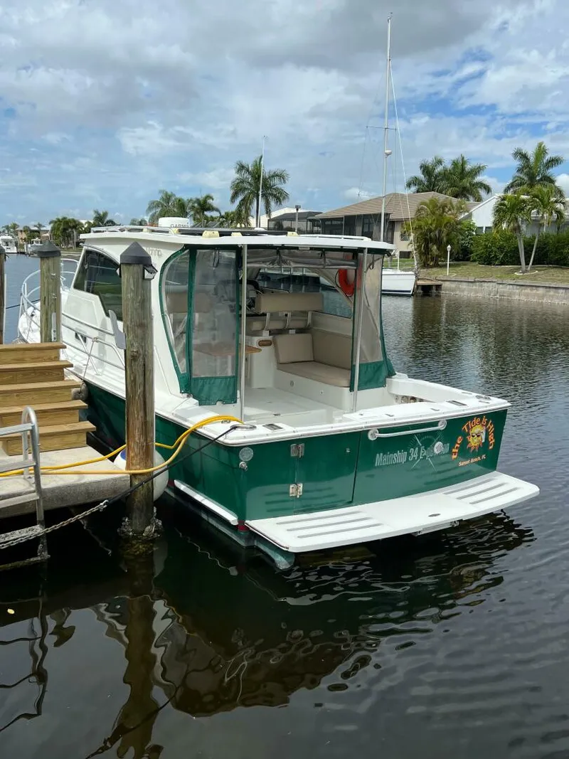 Slide: The Image of Mainship Pilot 34 2000 - 3