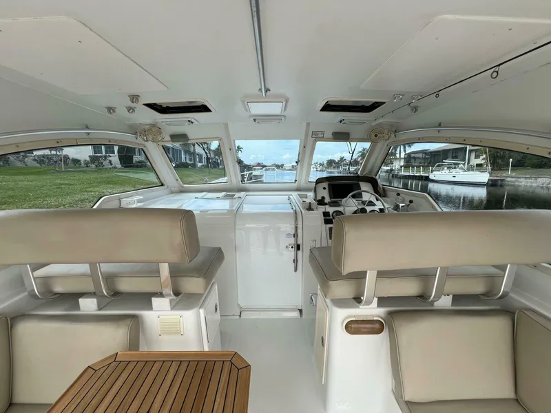 Slide: The Image of Mainship Pilot 34 2000 - 6
