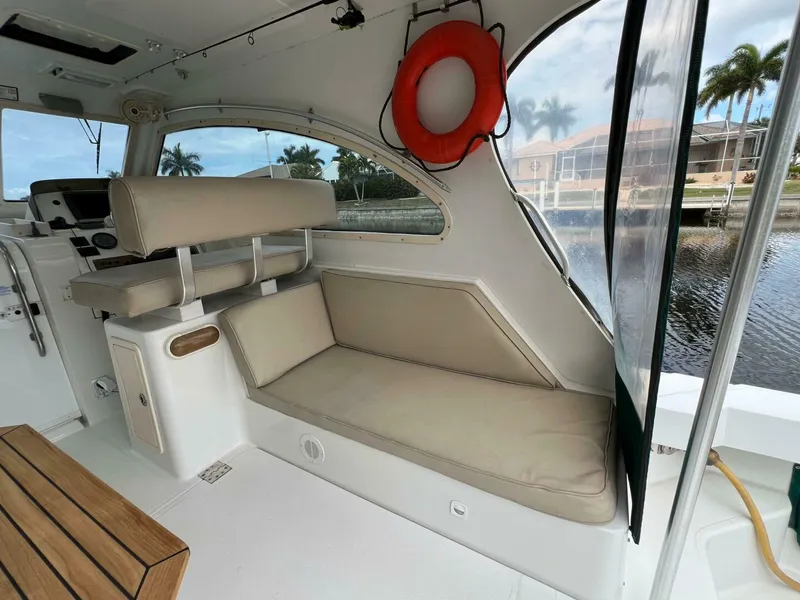 Slide: The Image of Mainship Pilot 34 2000 - 7