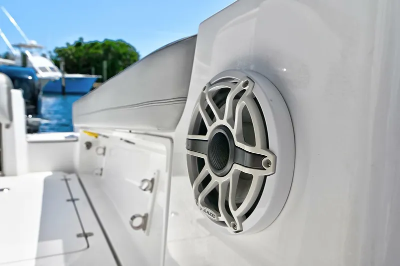 Slide: The Image of Nor-Tech 340 Sport 2020 - 30