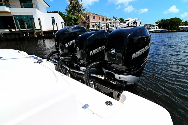 Slide: The Image of Nor-Tech 340 Sport 2020 - 7