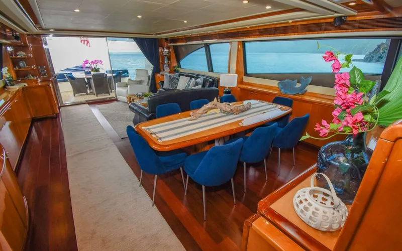 Slide: The Image of Ferretti 881 2006 - 6