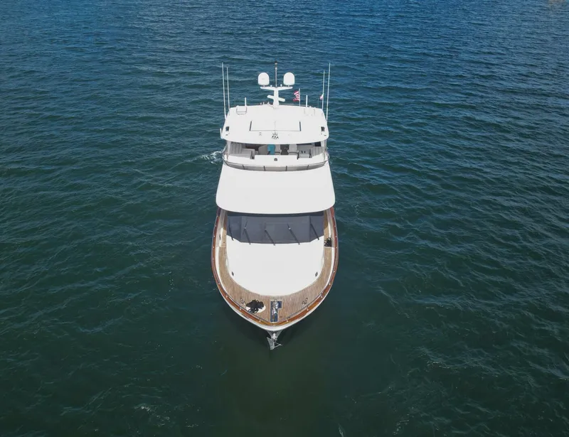 Slide: The Image of Ocean Alexander 83 2010 - 12