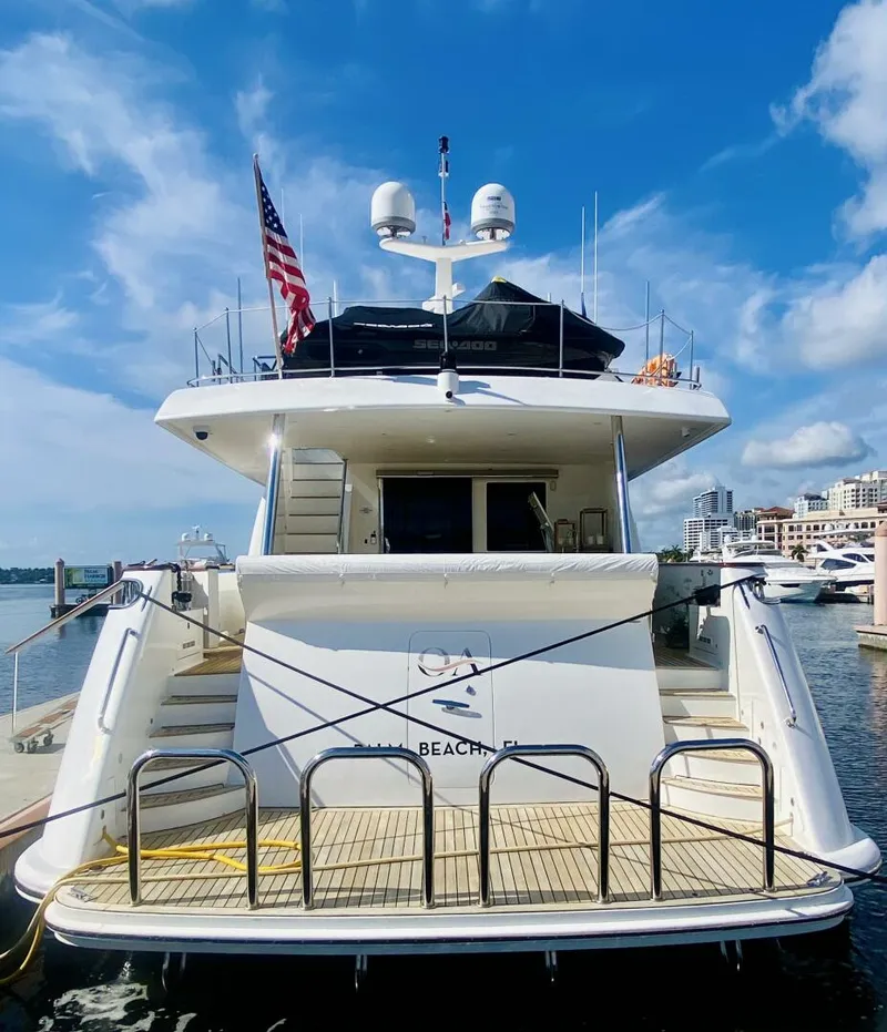 Slide: The Image of Ocean Alexander 83 2010 - 16
