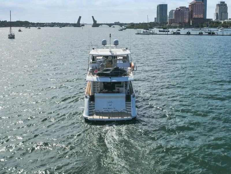 Slide: The Image of Ocean Alexander 83 2010 - 5
