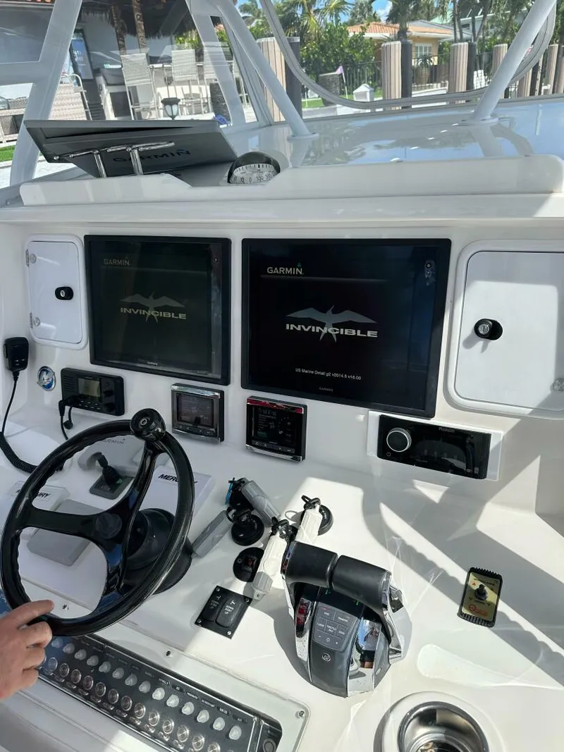 Slide: The Image of Invincible Open Fisherman 2016 - 10