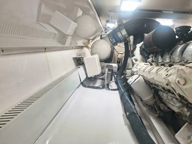 Slide: The Image of Viking 55 Convertible 2000 - 75